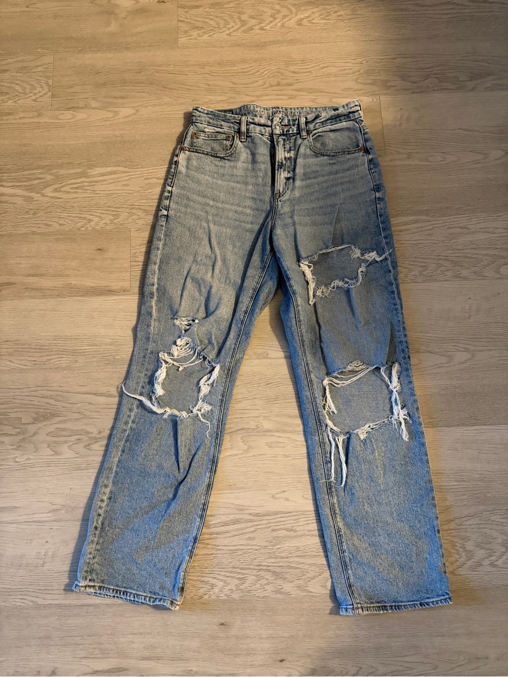 American Eagle Outfitters Light Blue Curvy Distressed Boyfriend Jeans